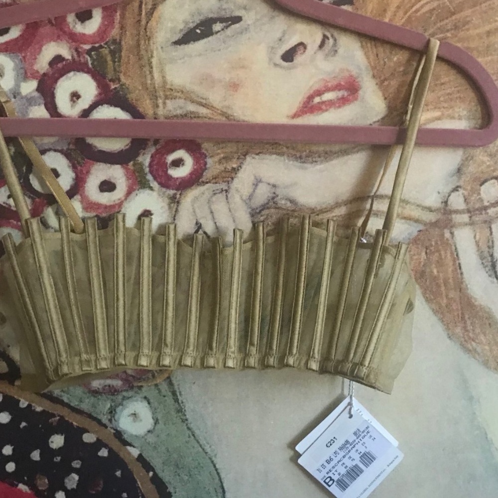 la perla bra nwt gold sexy